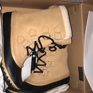 Sorel Caribou Slim Boots!